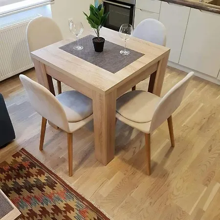 Modern In The Center- Location سراييفو