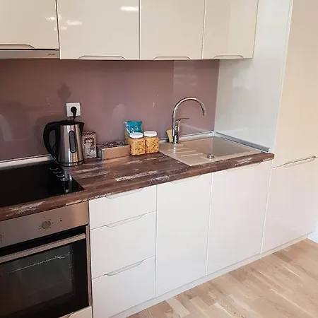 Modern In The Center- Location Apartment *